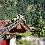 Hotel Almhof 4*