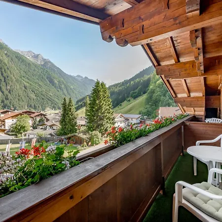 Almhof Hotel 4*