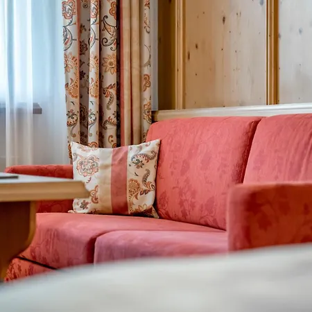 Almhof Hotel Neustift im Stubaital