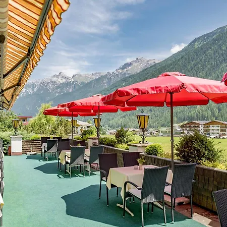 Ξενοδοχείο Almhof 4*