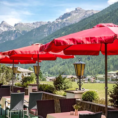 Ξενοδοχείο Almhof 4*