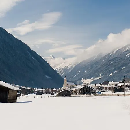Hotel Almhof Neustift im Stubaital