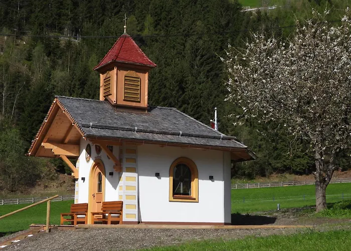 Hotel Almhof Neustift im Stubaital
