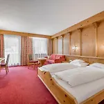 Almhof Hotel 4*