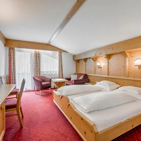 Hotel Almhof 4*