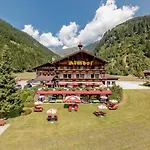 Almhof Szálloda Neustift im Stubaital