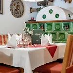 Almhof Szálloda 4*
