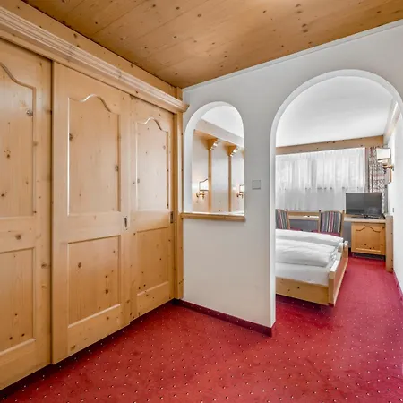 Hotel Almhof Neustift im Stubaital