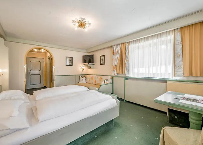 Almhof 4* ノイシュティフト・イム・シュトゥーバイタール